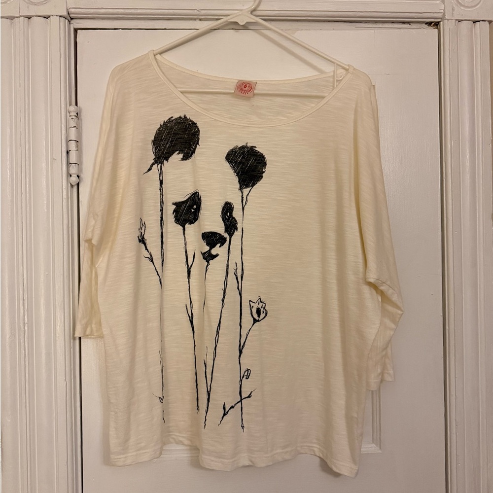 Chic Panda Graphic Women's Top - Cream